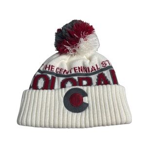 Robin Ruth Colorado thick knit beanie/spellout/Pom Pom and embroidered patch